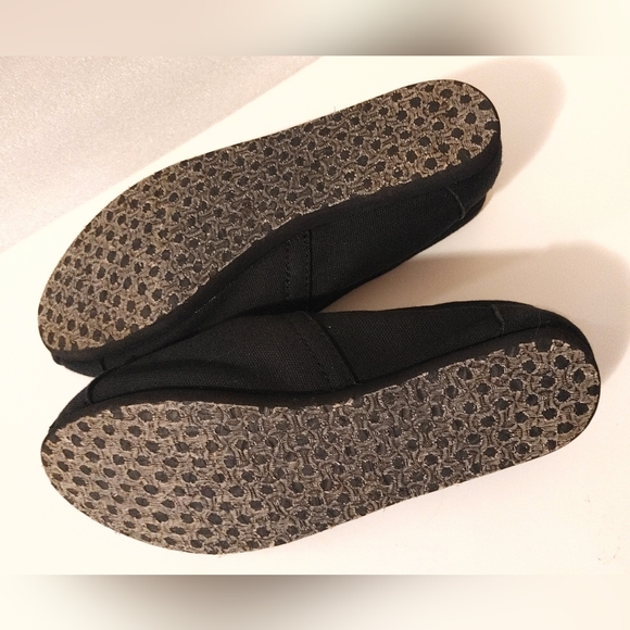 TOMS classic slip on shoes Alpargata Heritage Canvas Size 6.5 - Picture 2 of 7